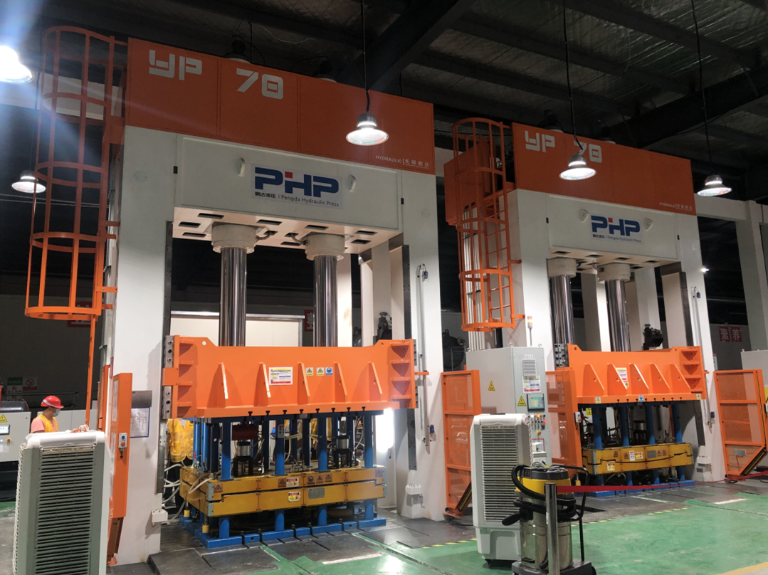 RTM Moulding Press Meningkatkan Efisiensi Manufaktur
